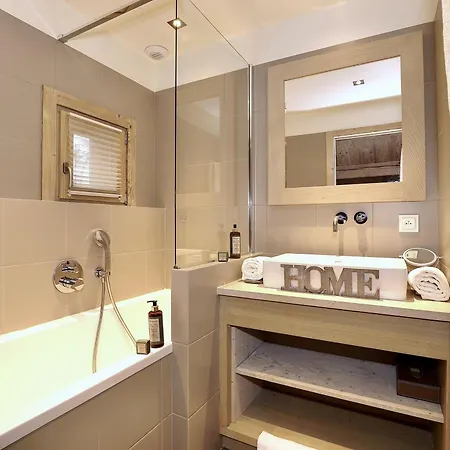 Moderne 5* A La Tania - 12 Pers, Jacuzzi, Sauna, Skis Aux Pieds, Cheminee, Cinema - Fr-1-575-154