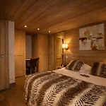 Moderne 5* A La Tania - 12 Pers, Jacuzzi, Sauna, Skis Aux Pieds, Cheminee, Cinema - Fr-1-575-154 木屋