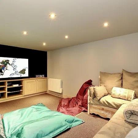 Шале Moderne 5* A La Tania - 12 Pers, Jacuzzi, Sauna, Skis Aux Pieds, Cheminee, Cinema - Fr-1-575-154