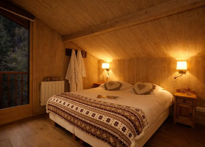 شاليه Moderne 5* A La Tania - 12 Pers, Jacuzzi, Sauna, Skis Aux Pieds, Cheminee, Cinema - Fr-1-575-154 *